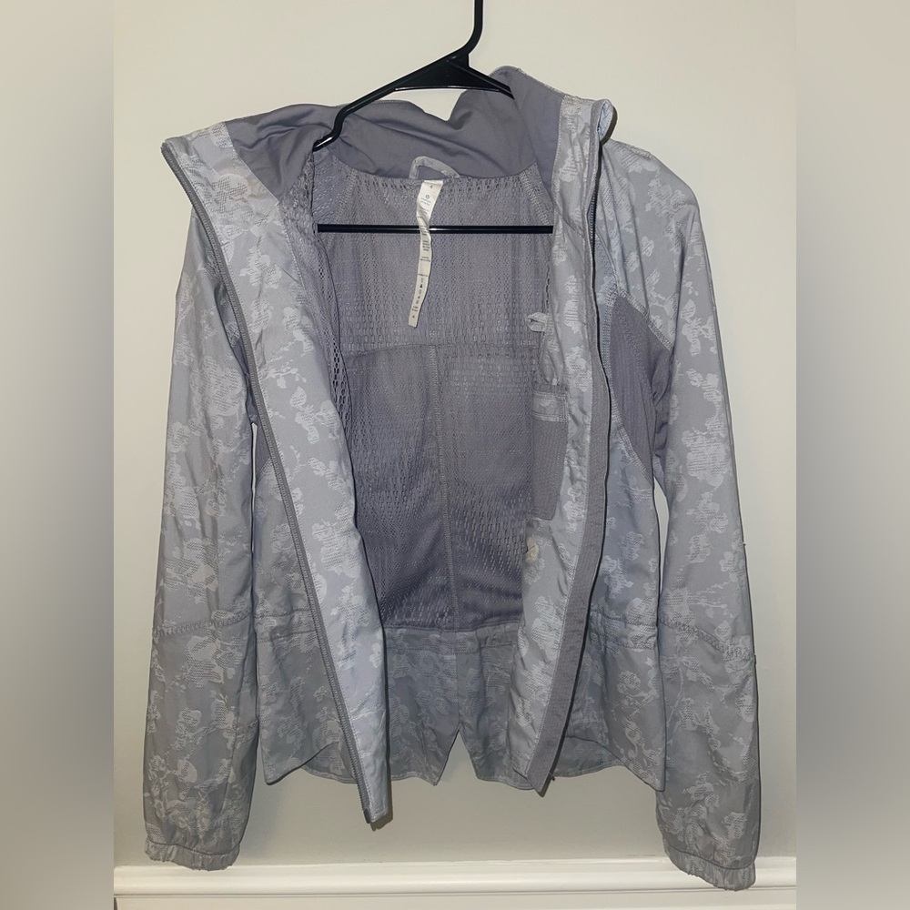 Lululemon Full Zip Lightweight Jacket - image 4